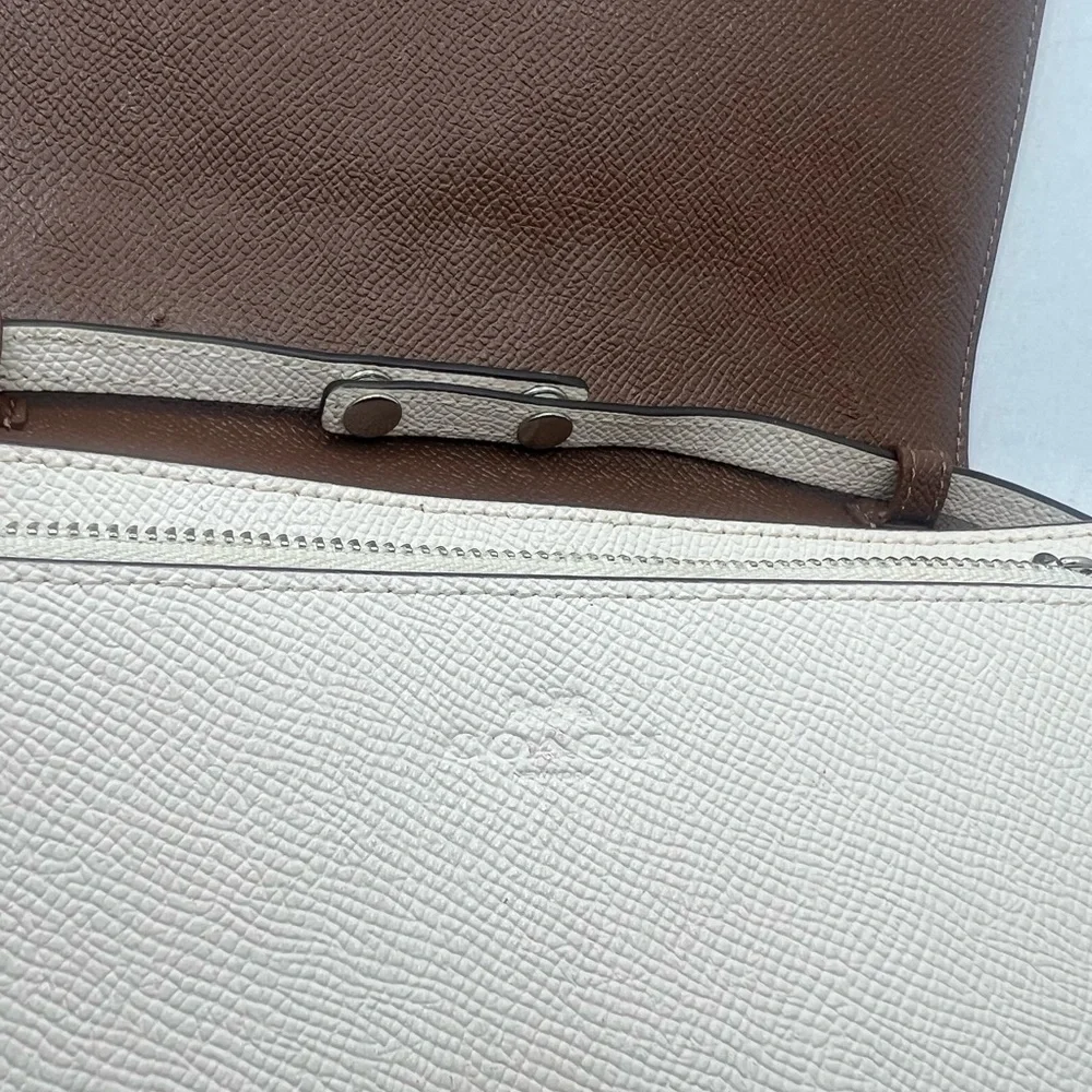 White COACH crossbody bag - Picture 8 of 8